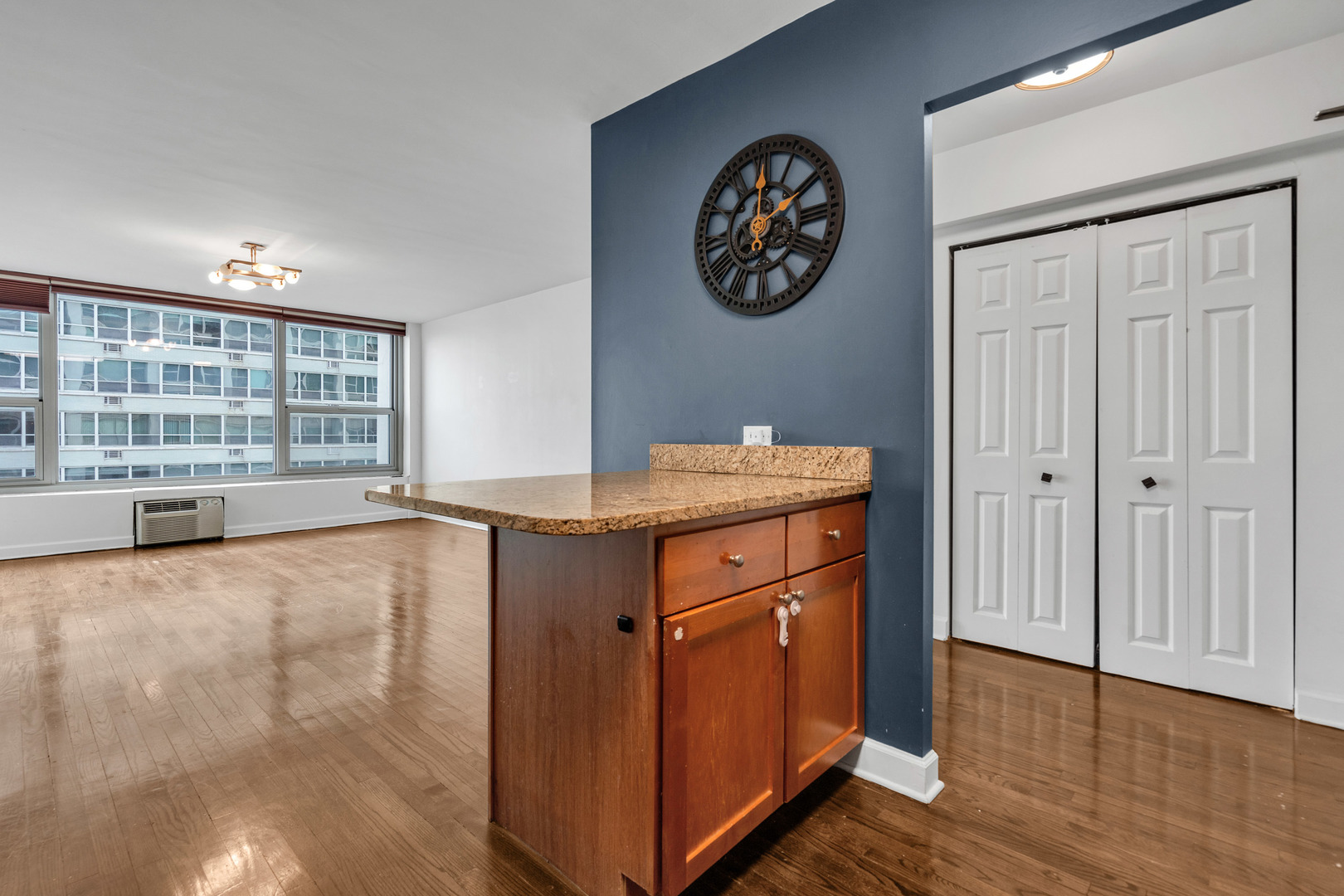 3600 N Lake Shore Drive Unit: 2101