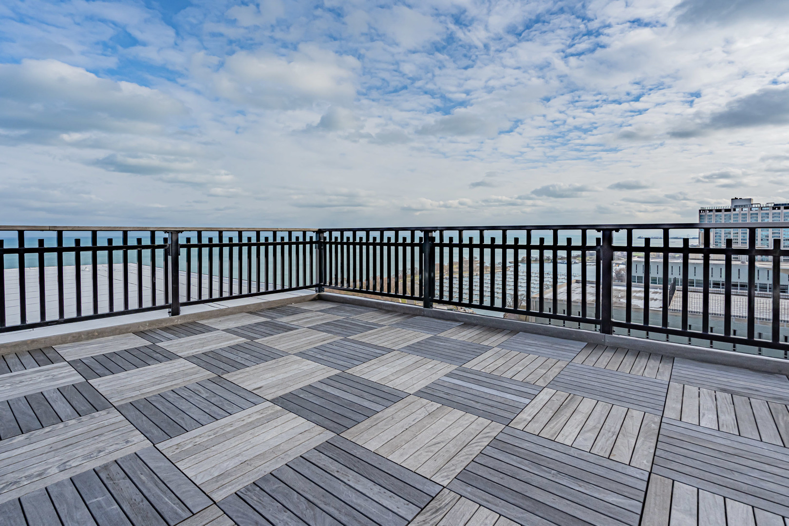 3600 N Lake Shore Drive Unit: 2101