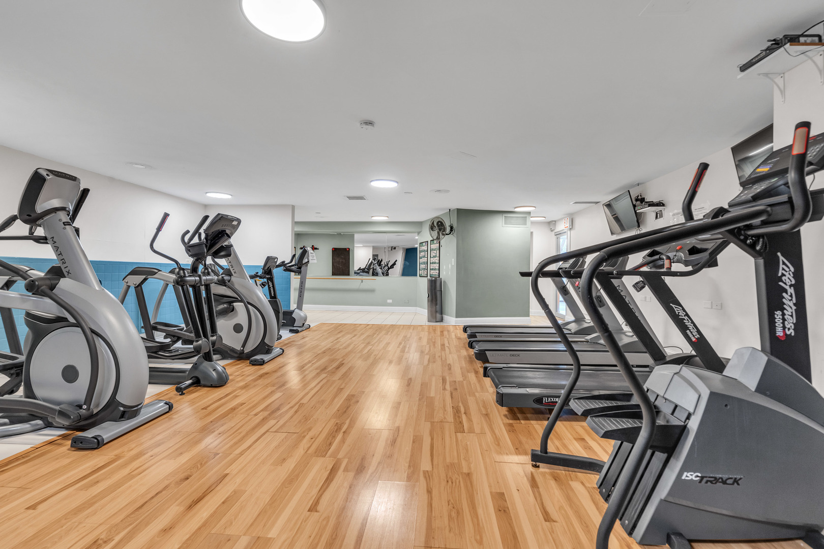 3600 N Lake Shore Drive Unit: 2101