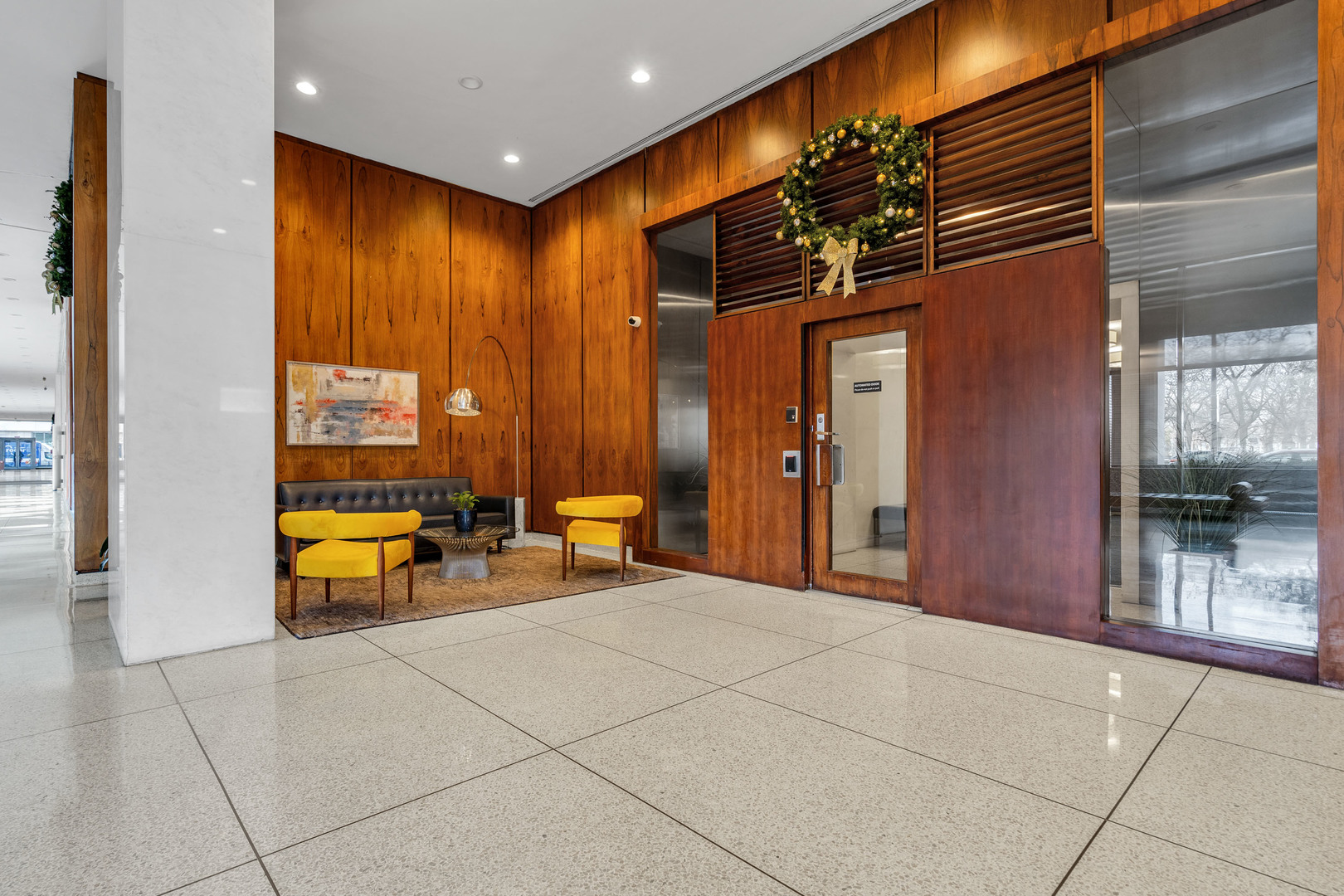 3600 N Lake Shore Drive Unit: 2101