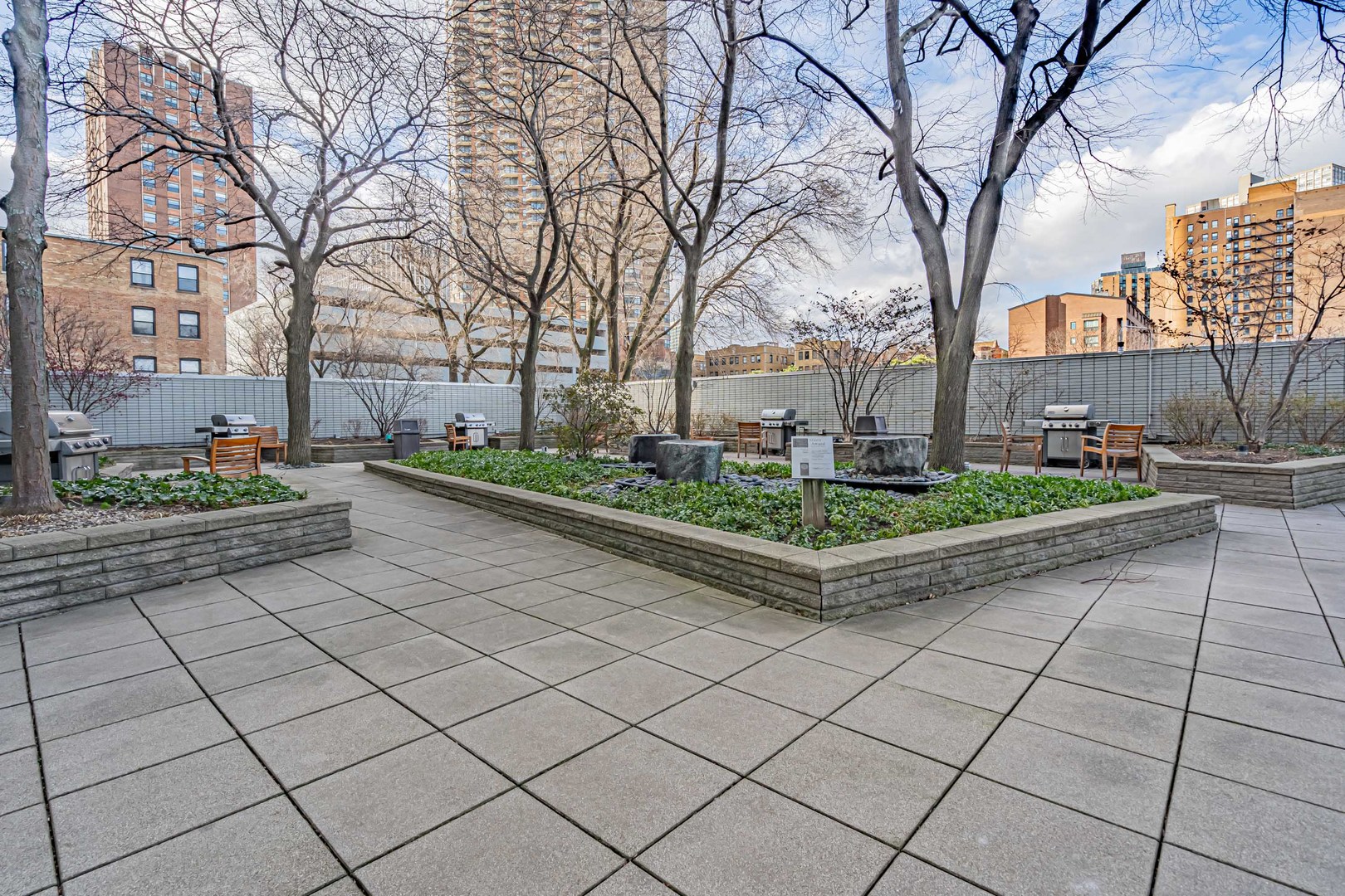 3600 N Lake Shore Drive Unit: 2101