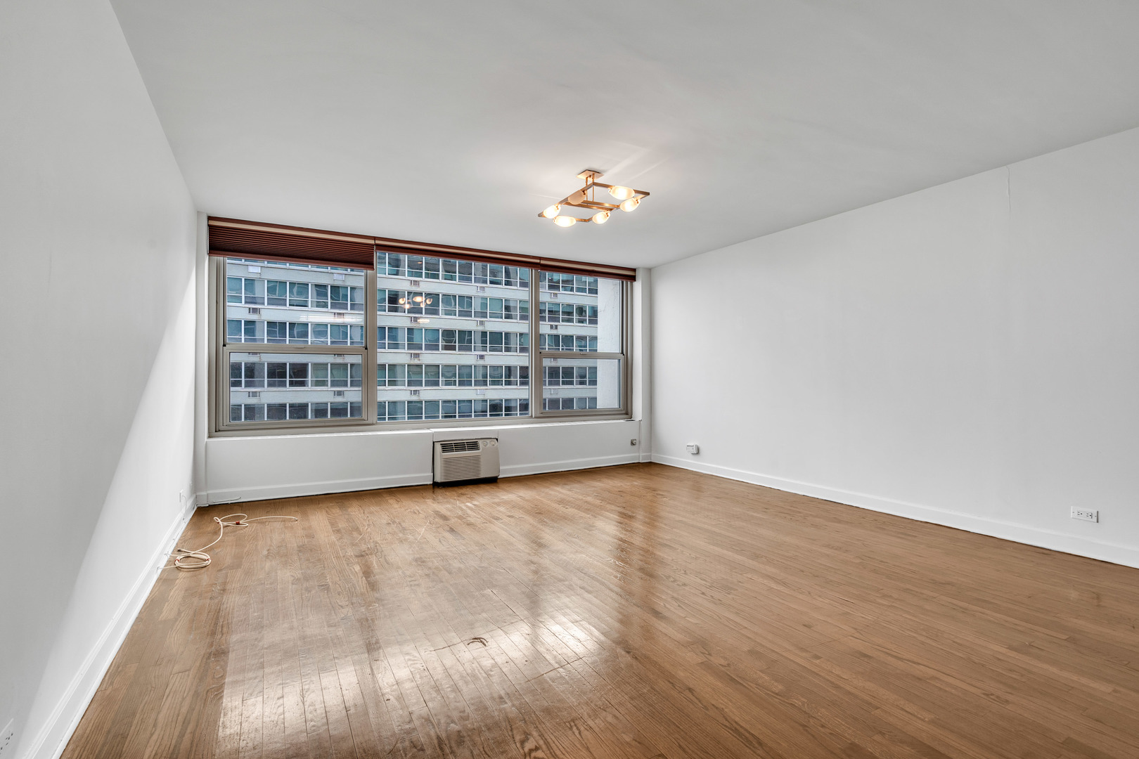 3600 N Lake Shore Drive Unit: 2101