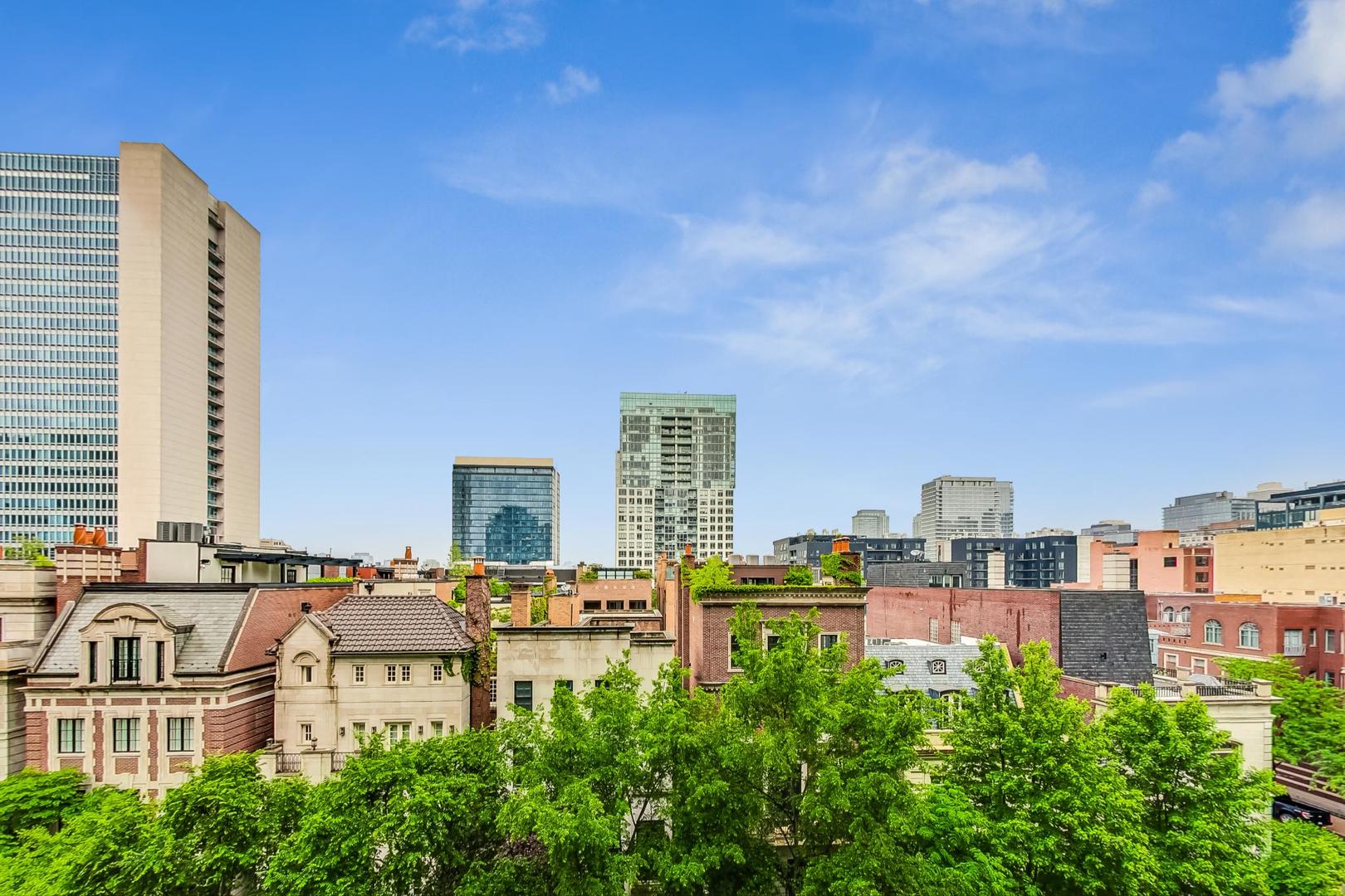 451 W HURON Street Unit: 603