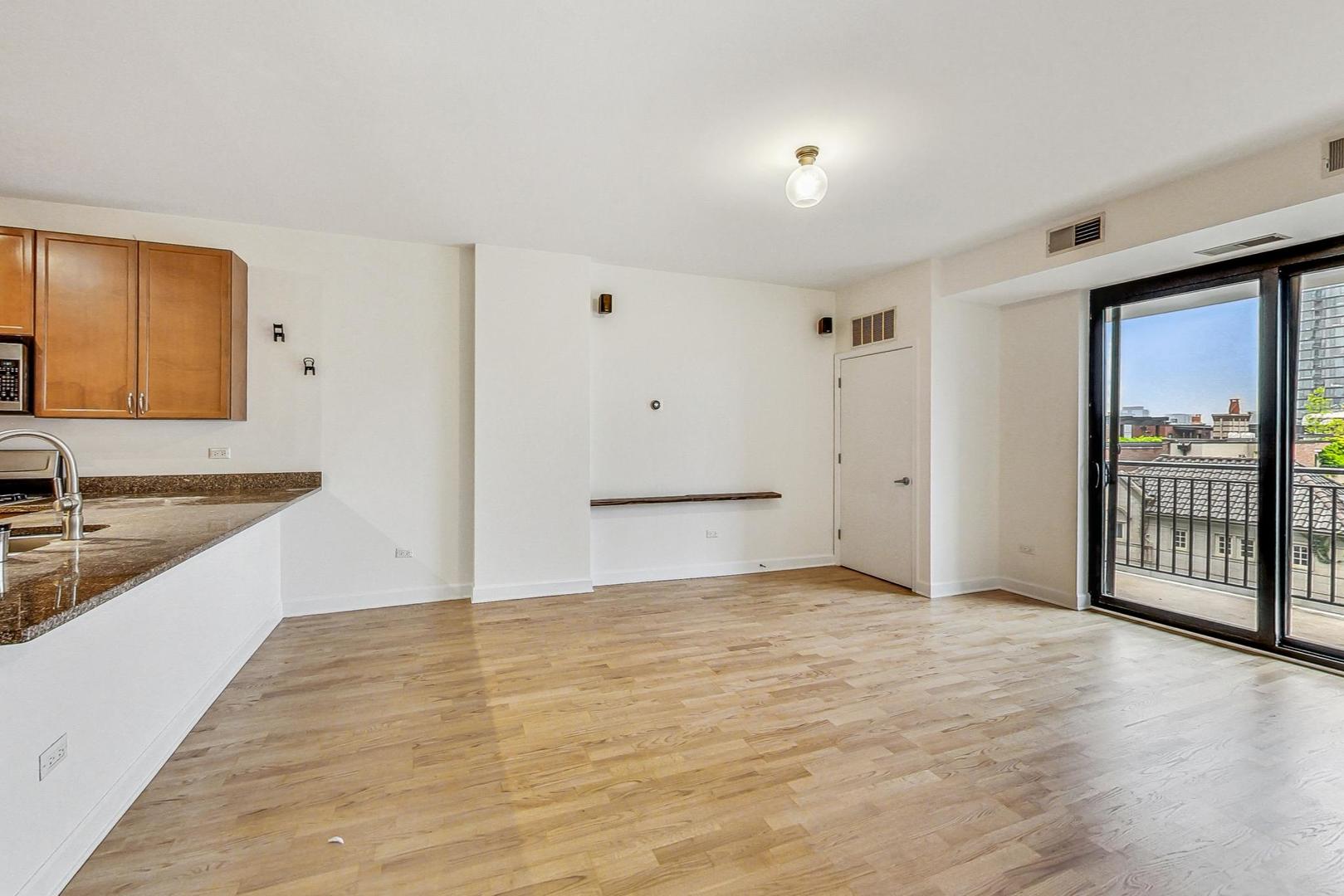 451 W HURON Street Unit: 603