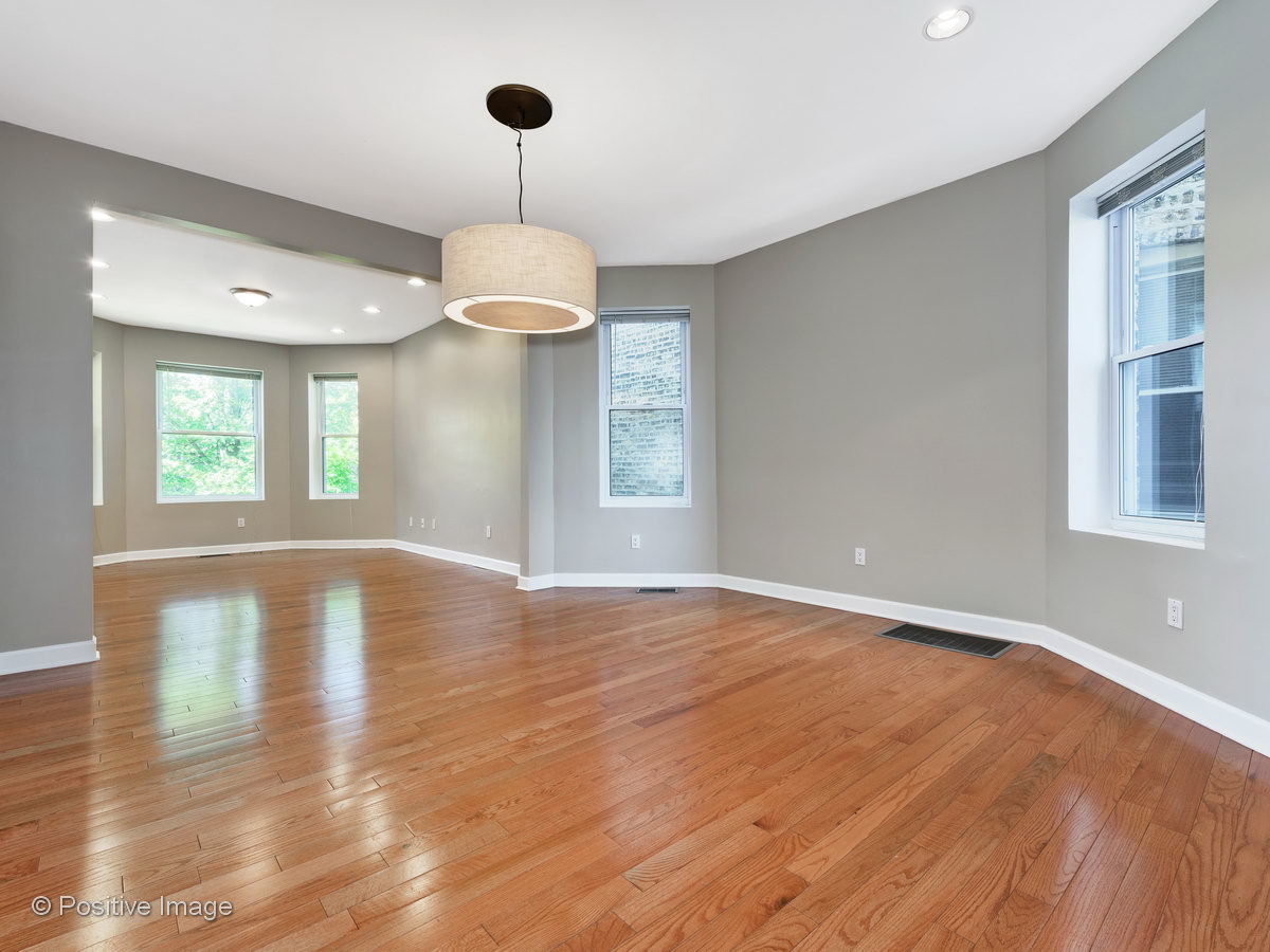 2215 W Addison Street Unit: 1