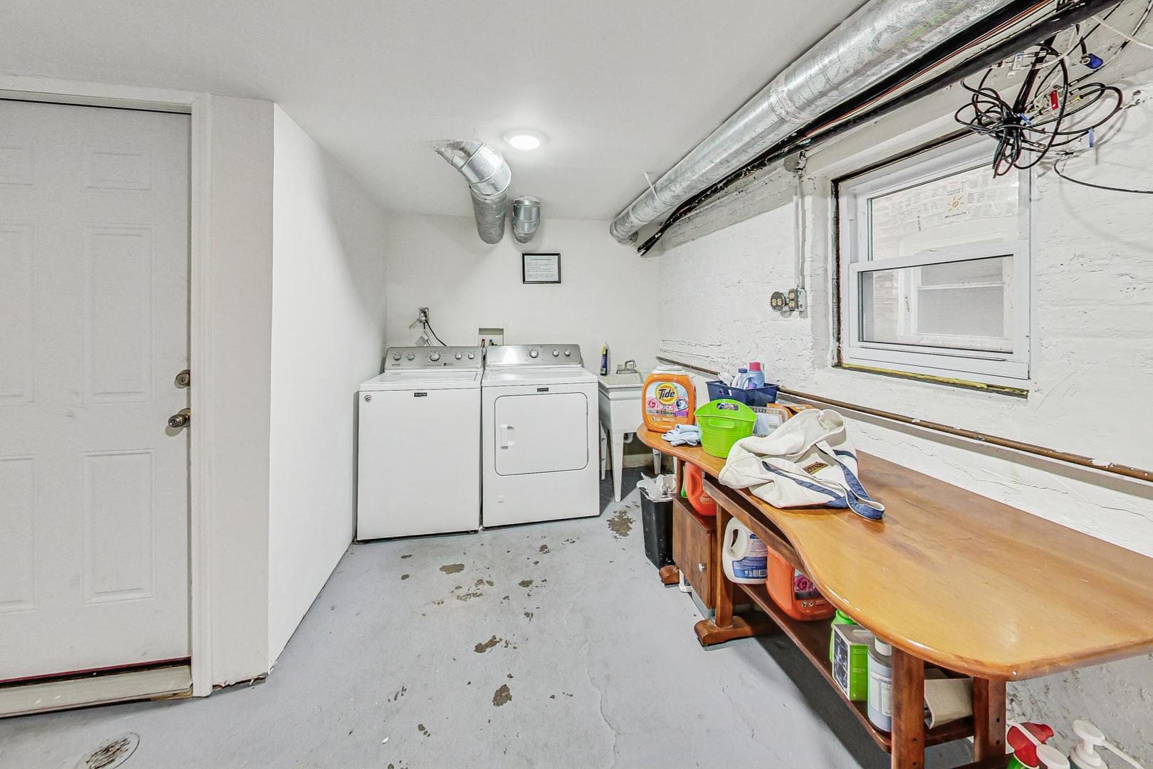 2215 W Addison Street Unit: 1