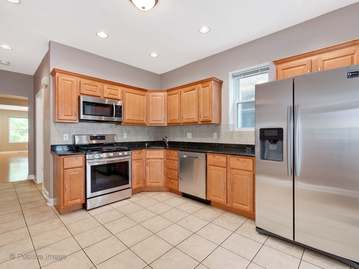 2215 W Addison Street Unit: 1