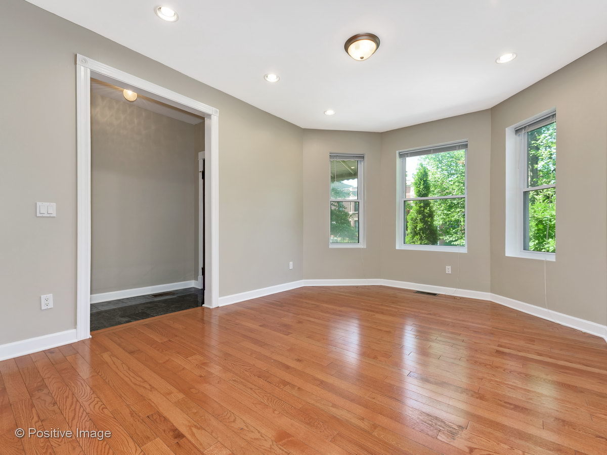 2215 W Addison Street Unit: 1