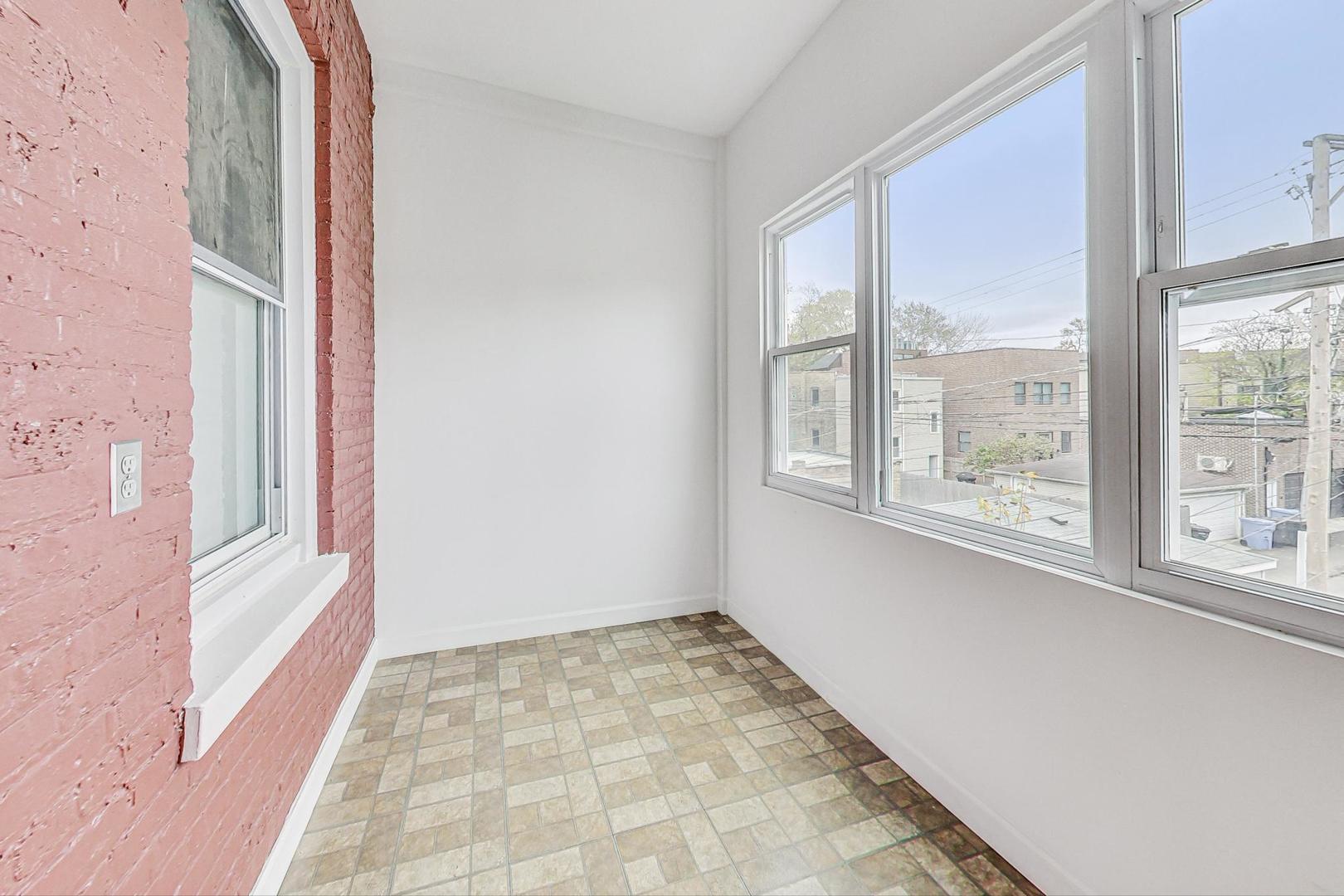 2215 W Addison Street Unit: 1