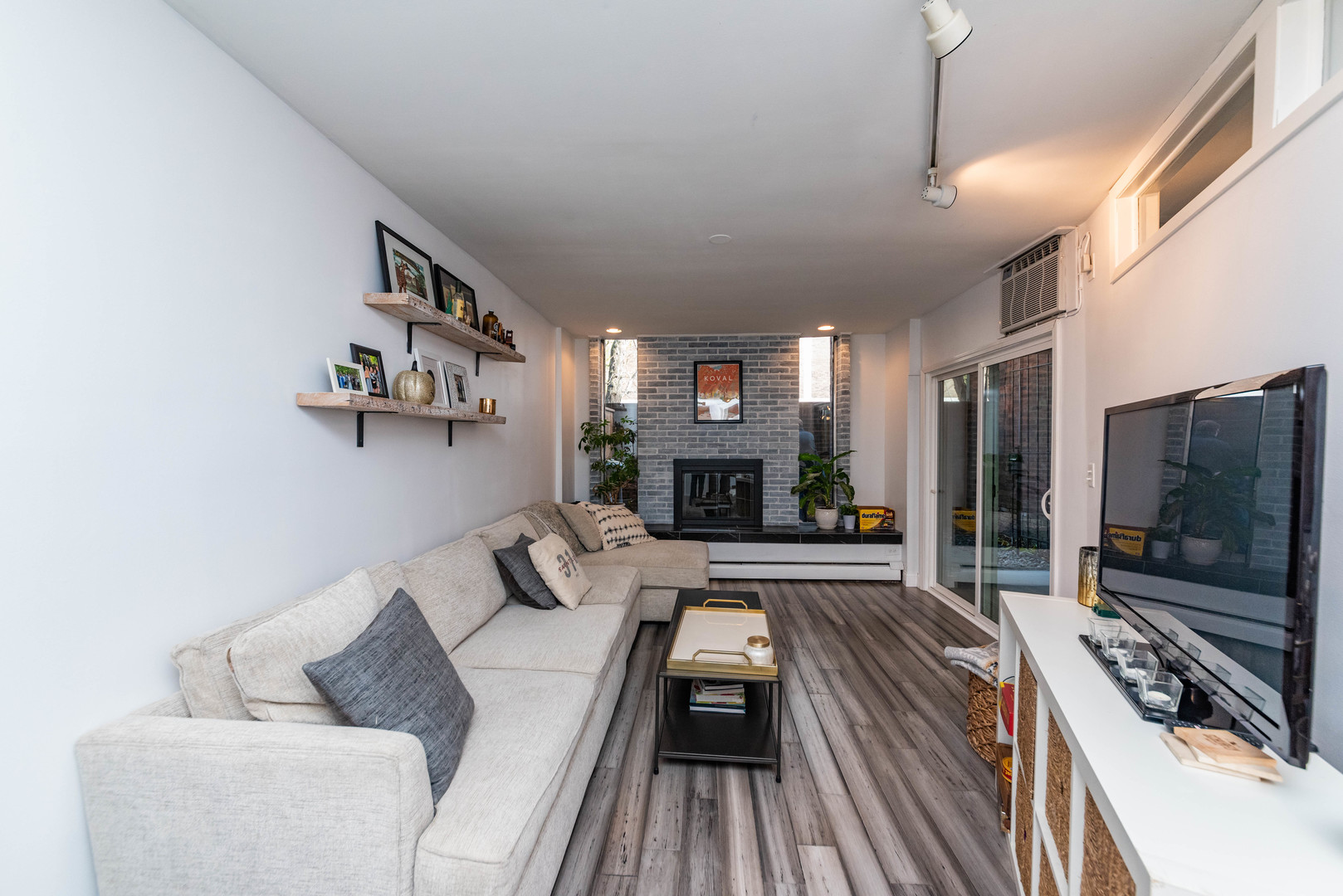 1750 N Wells Street Unit: 106