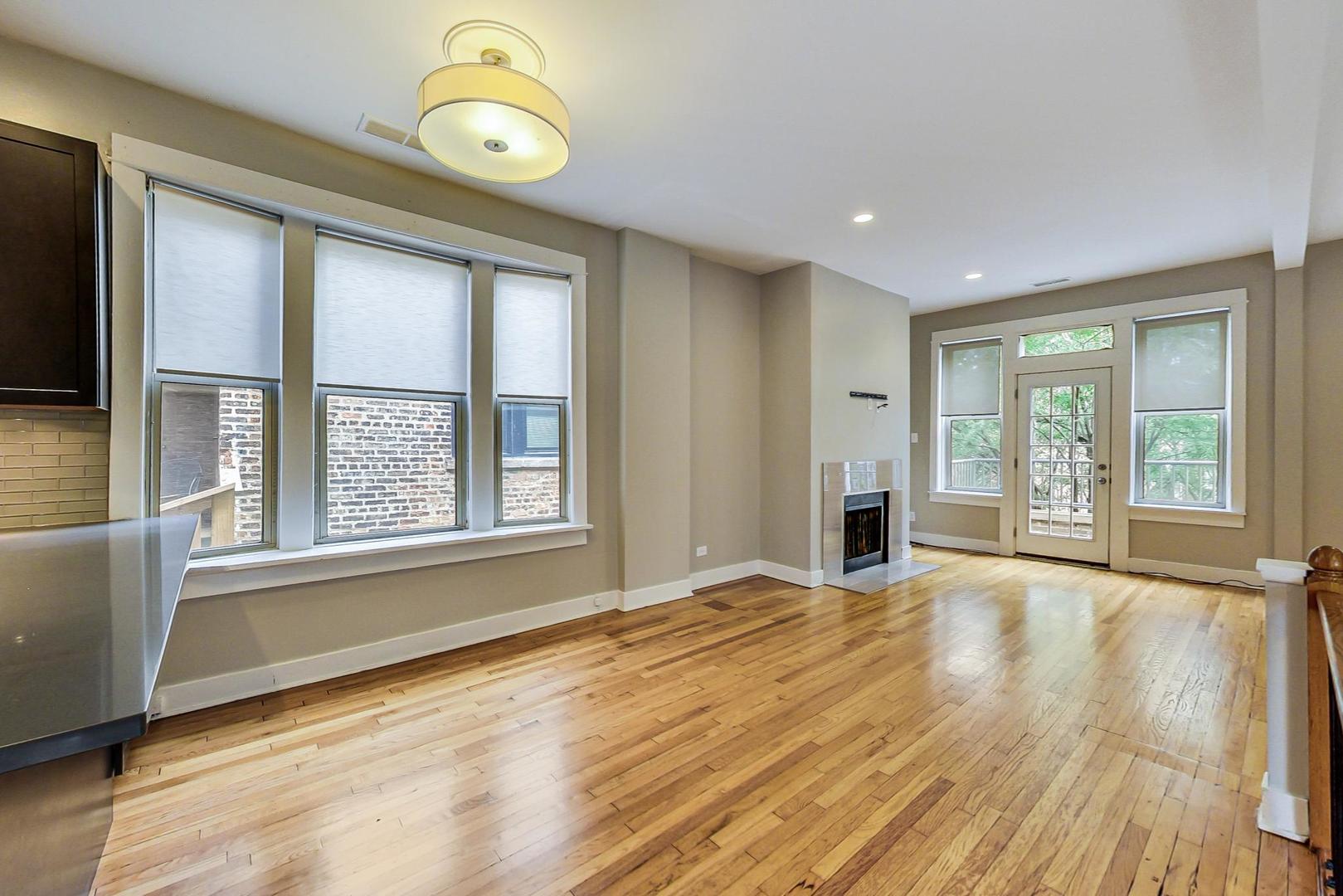 1914 W Crystal Street Unit: 1F