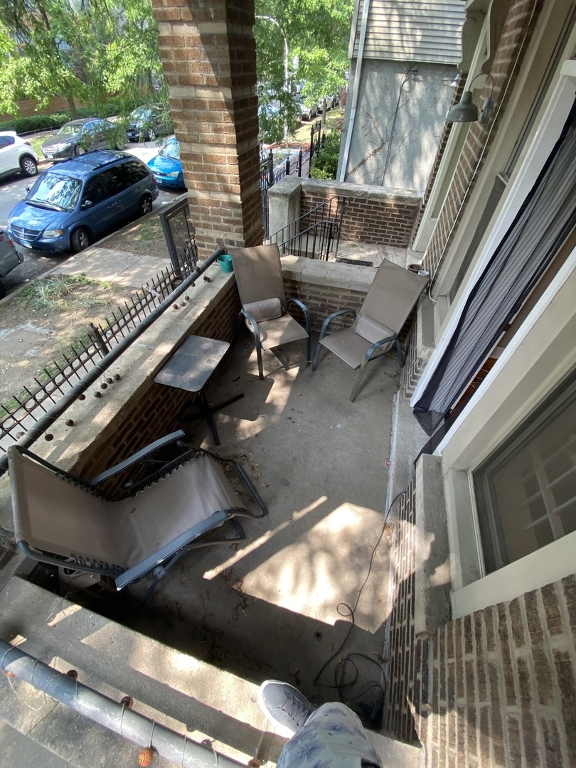 1914 W Crystal Street Unit: 1F
