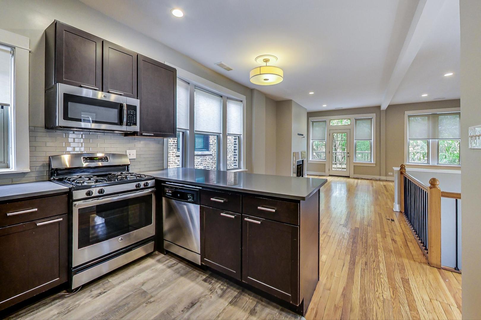 1914 W Crystal Street Unit: 1F