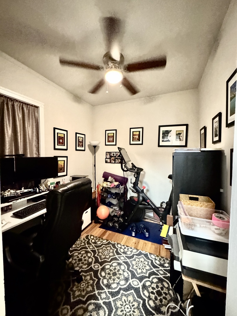 1947 W Sunnyside Avenue Unit: 1