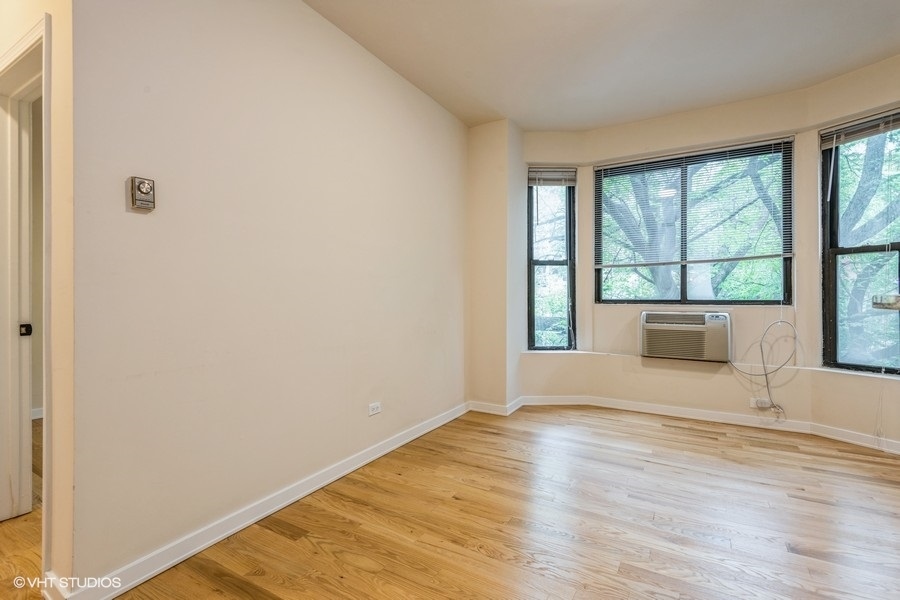 1430 N Dearborn Parkway Unit: 301