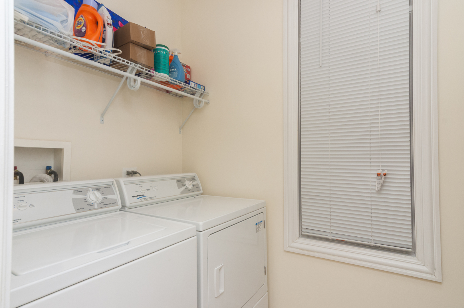 2416 N Greenview Avenue Unit: 3