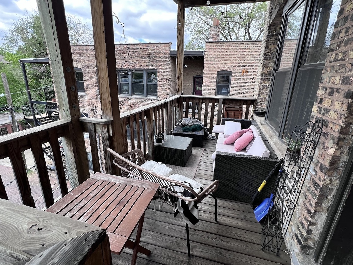 2113 W North Avenue Unit: 3