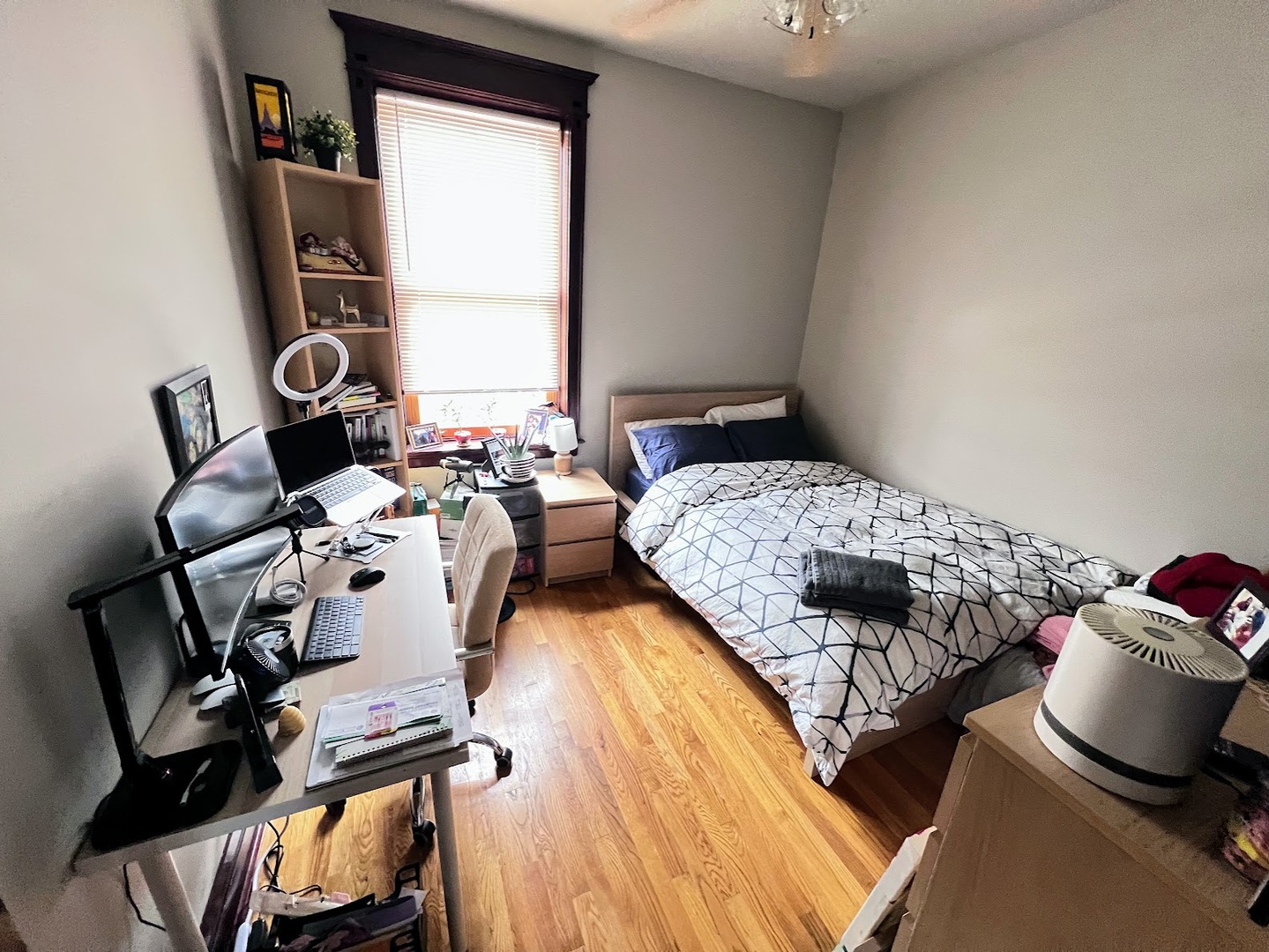 2113 W North Avenue Unit: 3