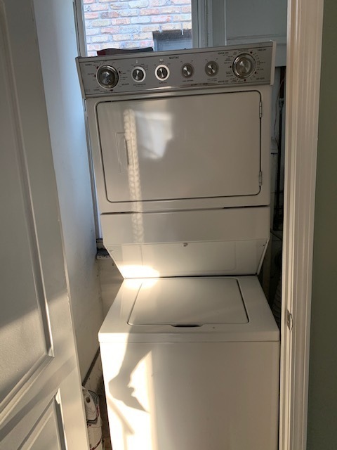 2245 W Shakespeare Avenue Unit: 2R