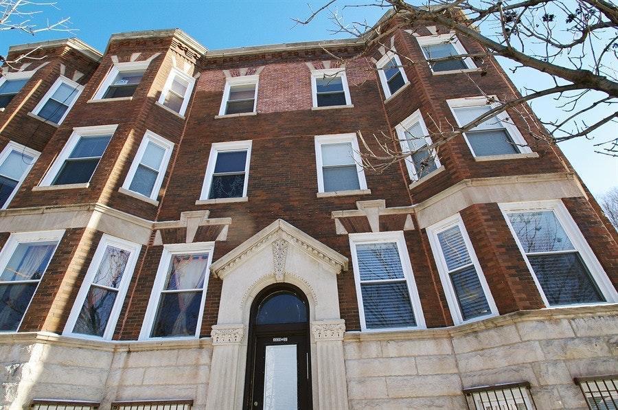 2341 N ALBANY Avenue Unit: G