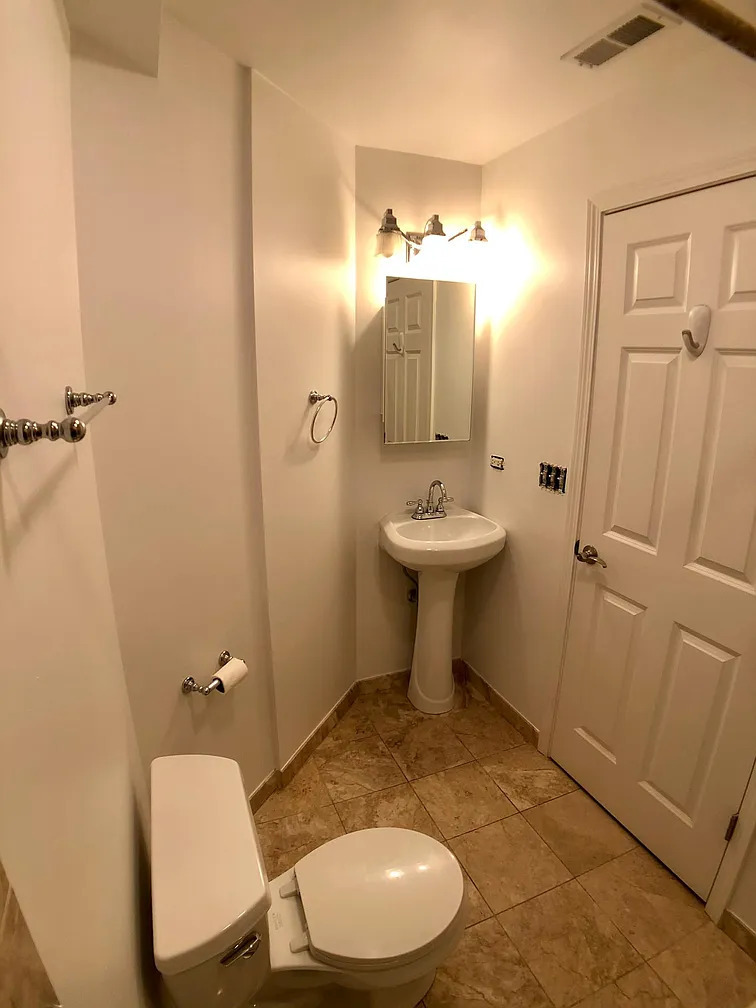 2341 N ALBANY Avenue Unit: G