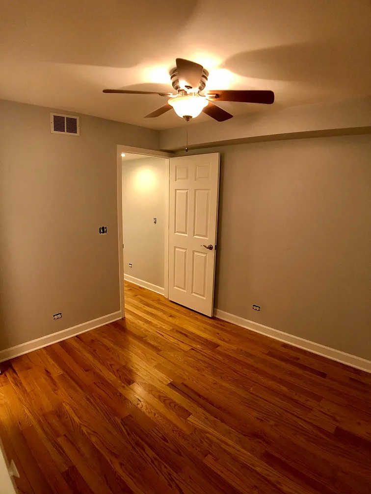 2341 N ALBANY Avenue Unit: G