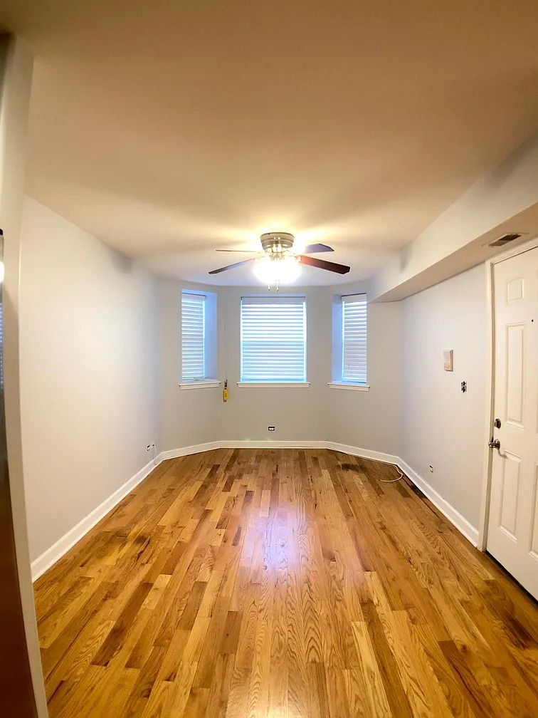 2341 N ALBANY Avenue Unit: G
