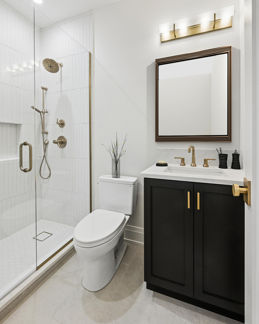 1317 W Wrightwood Avenue Unit: 3