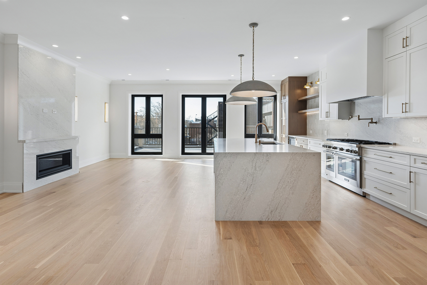 1317 W Wrightwood Avenue Unit: 3