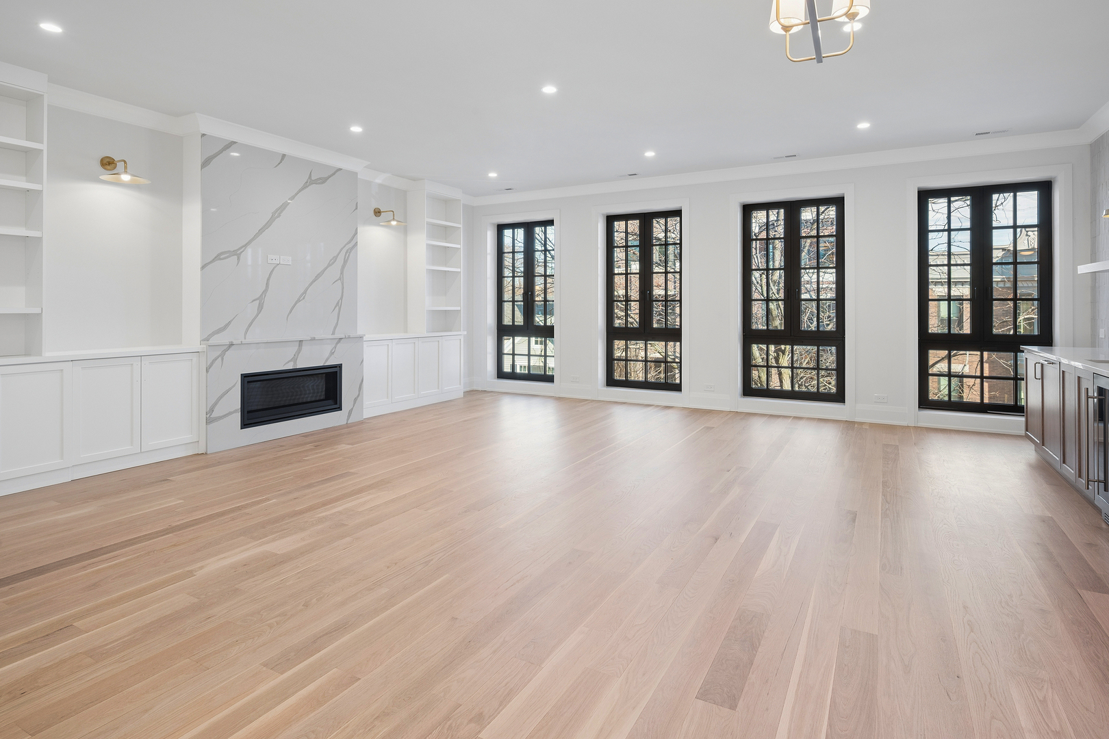 1317 W Wrightwood Avenue Unit: 3