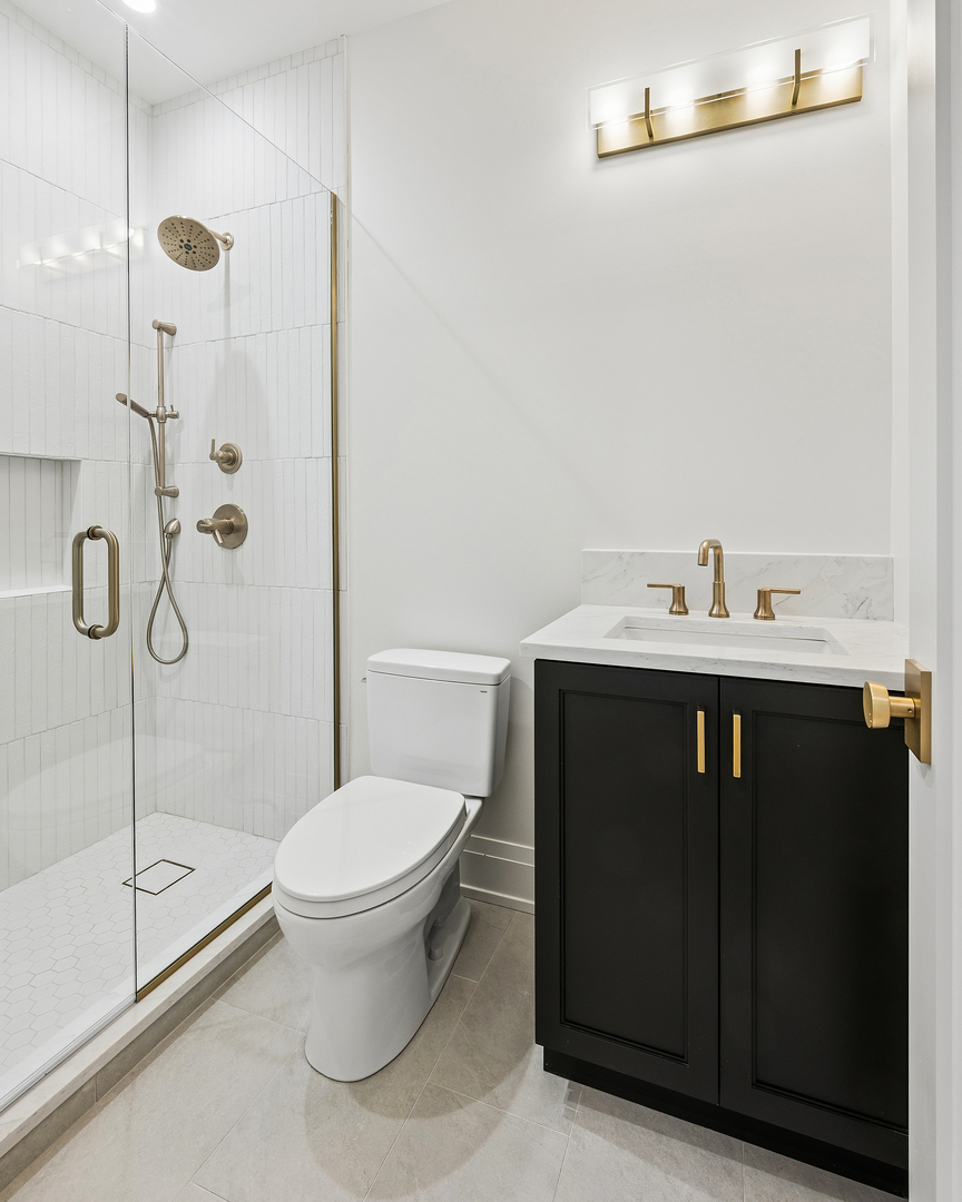 1317 W Wrightwood Avenue Unit: 3