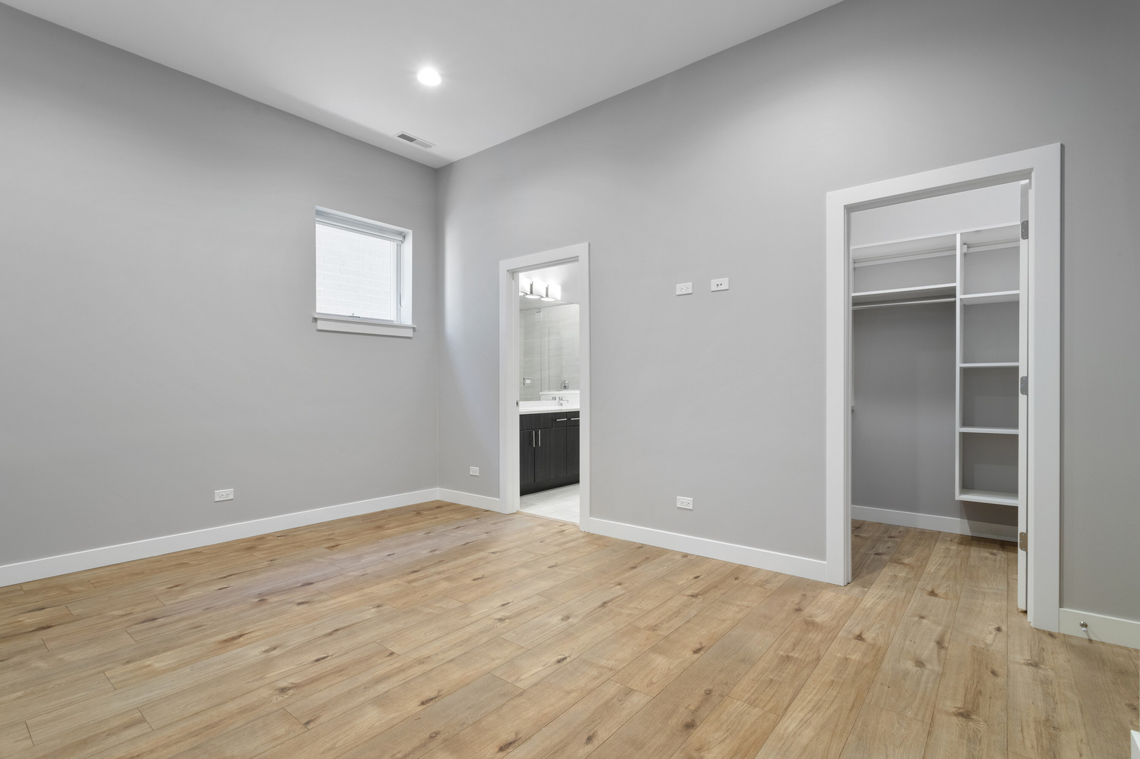 2532 W Addison Street Unit: 2E