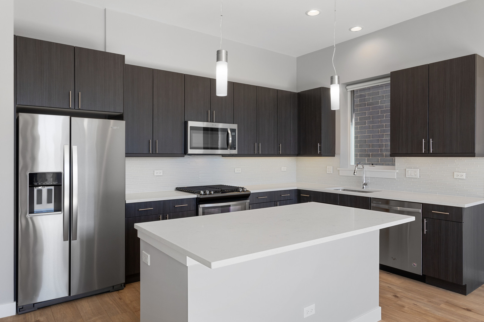 2532 W Addison Street Unit: 2E