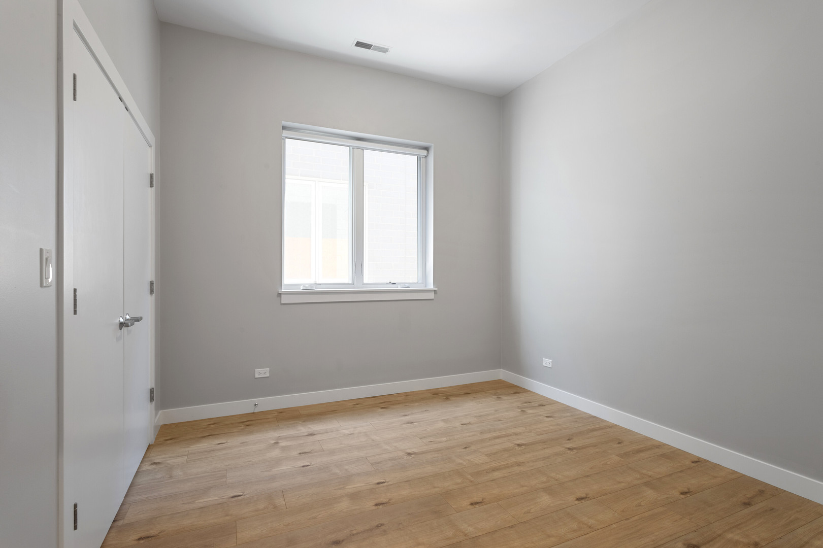 2532 W Addison Street Unit: 2E