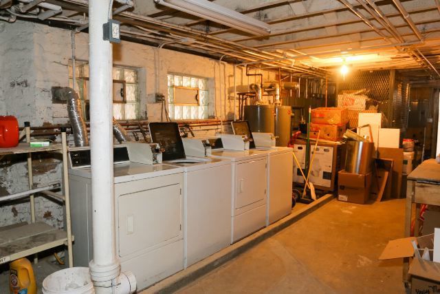 1473 W Erie Street Unit: 1R