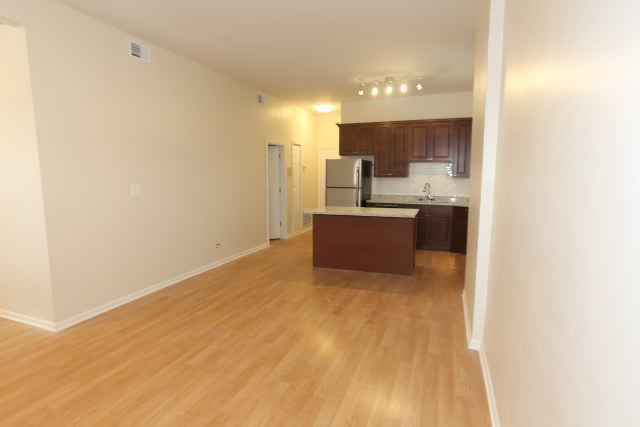 1473 W Erie Street Unit: 1R