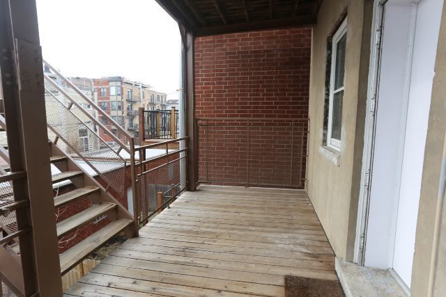 1473 W Erie Street Unit: 1R