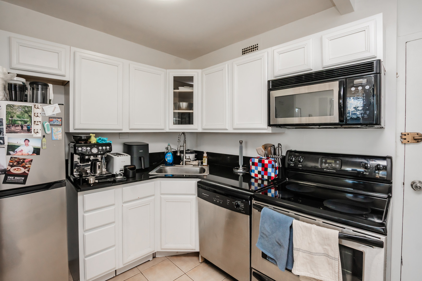1360 N Sandburg Terrace Unit: 1409C