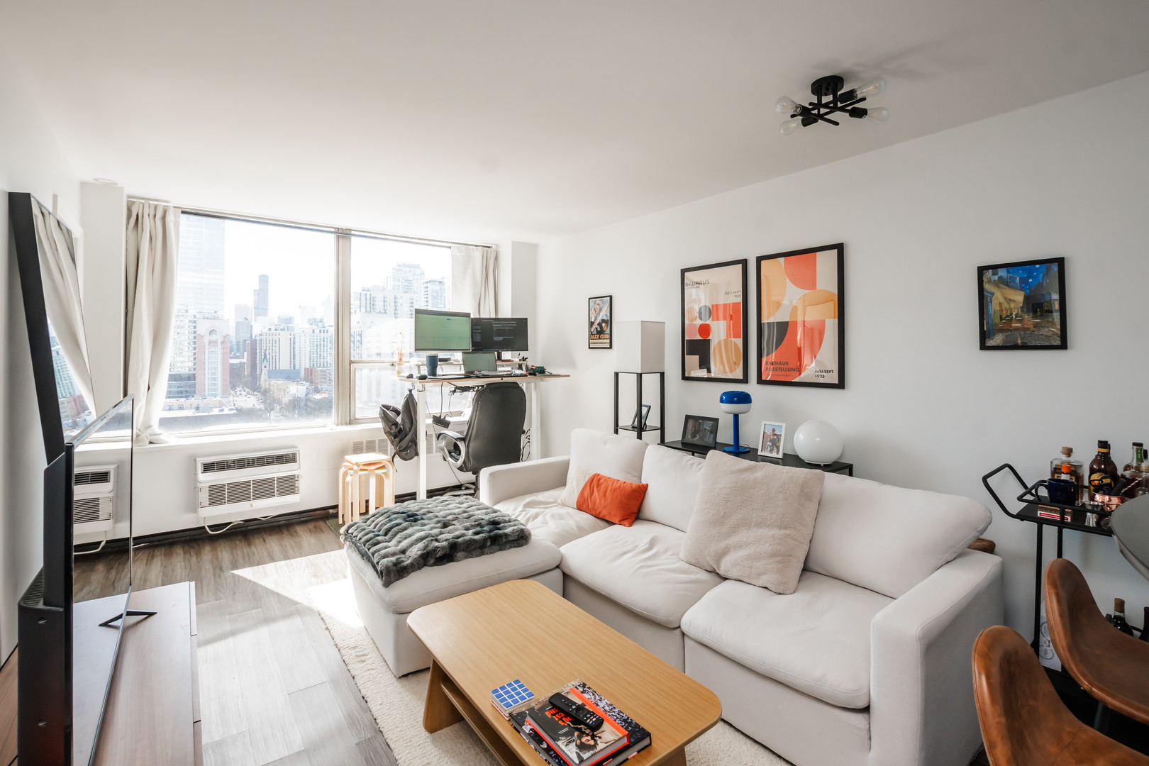 1360 N Sandburg Terrace Unit: 1409C