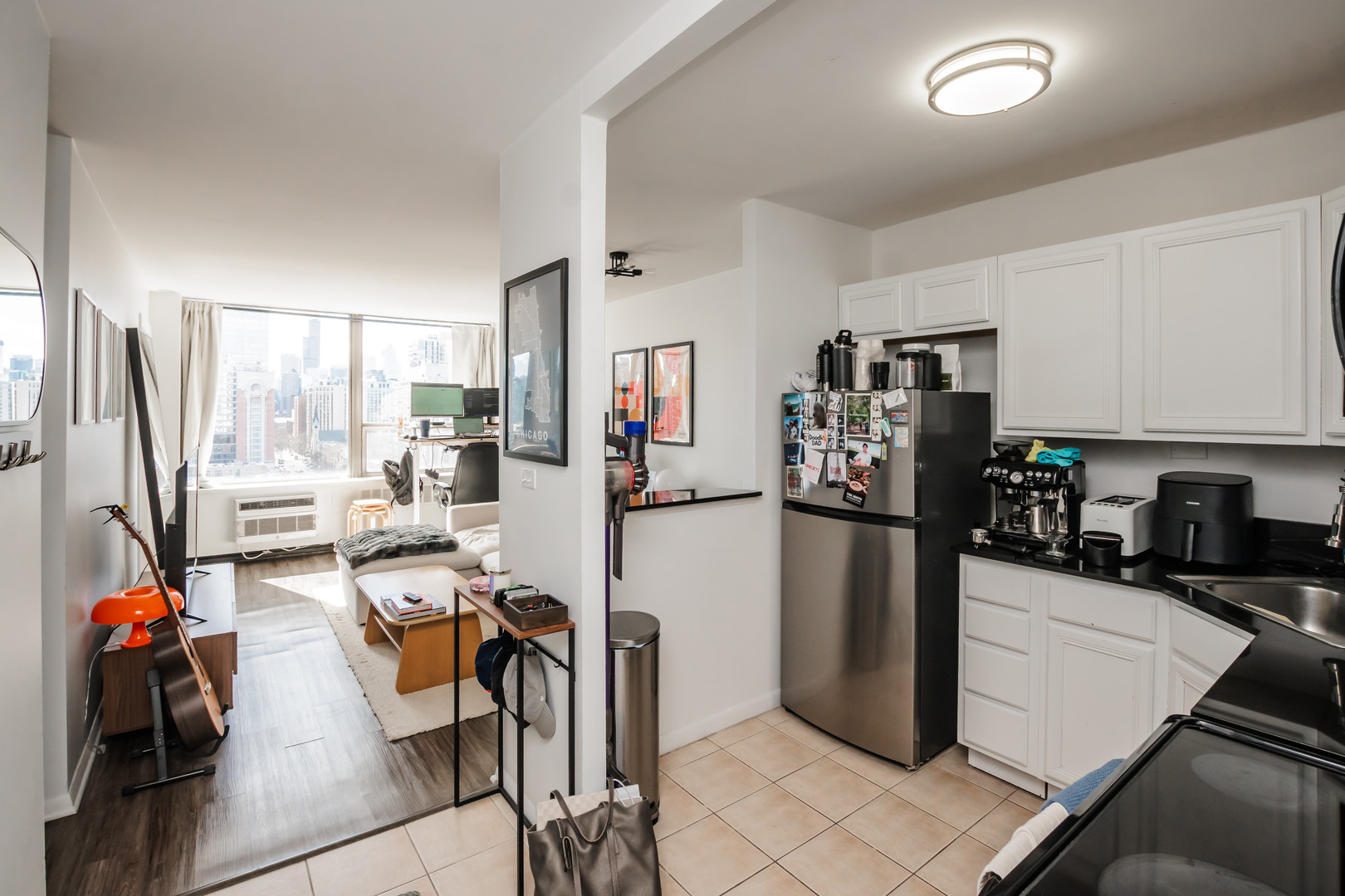 1360 N Sandburg Terrace Unit: 1409C