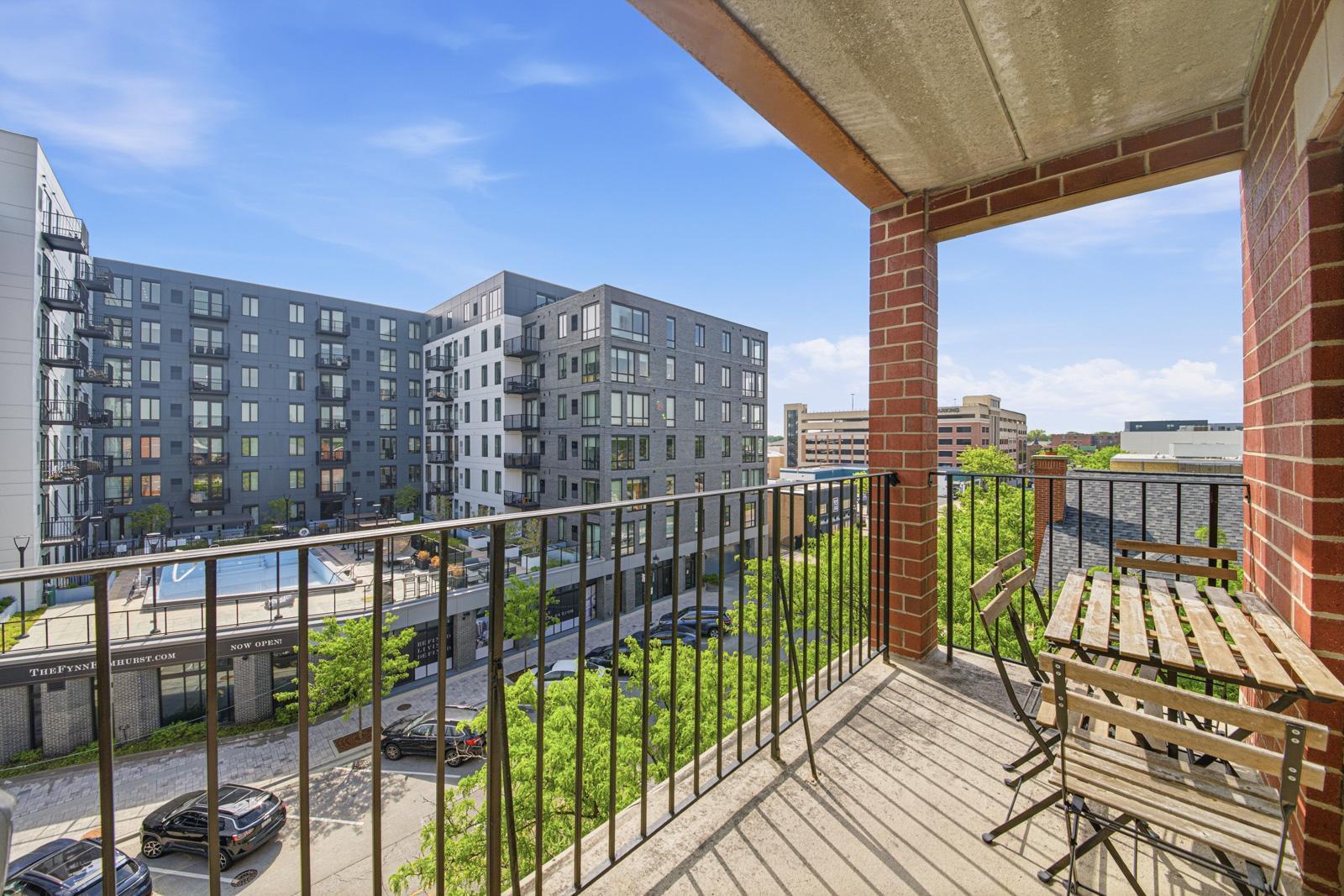 200 N Addison Avenue Unit: 501