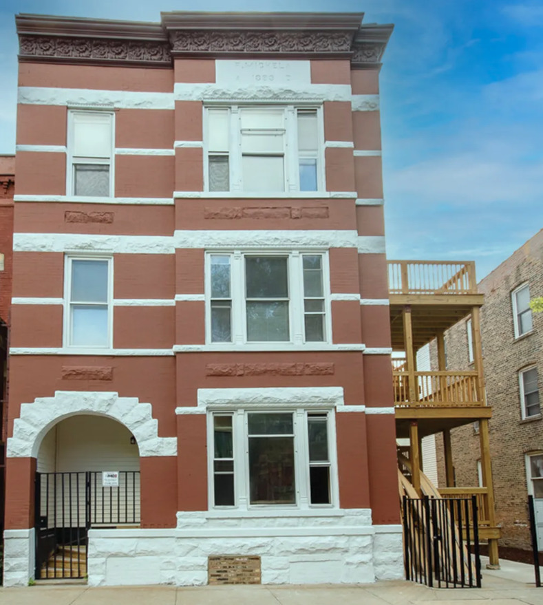 2163 N Bell Avenue Unit: 2R