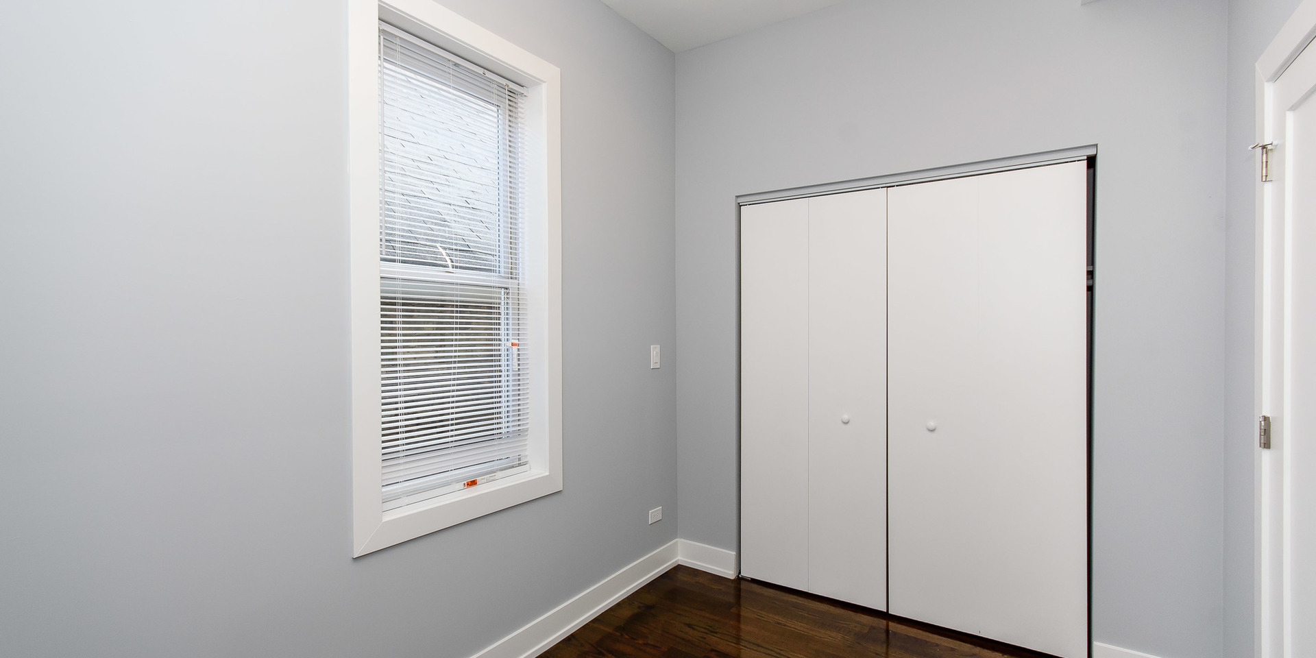 2163 N Bell Avenue Unit: 2R