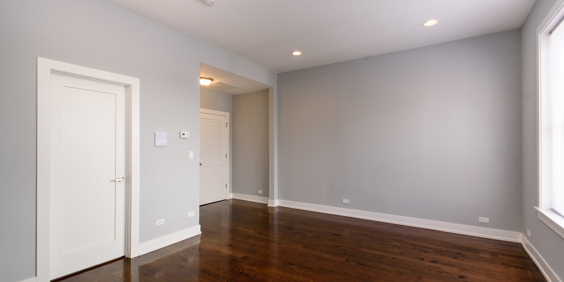 2163 N Bell Avenue Unit: 2R
