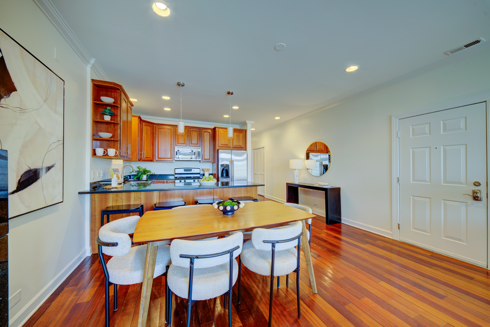 1347 N Ashland Avenue Unit: 1N
