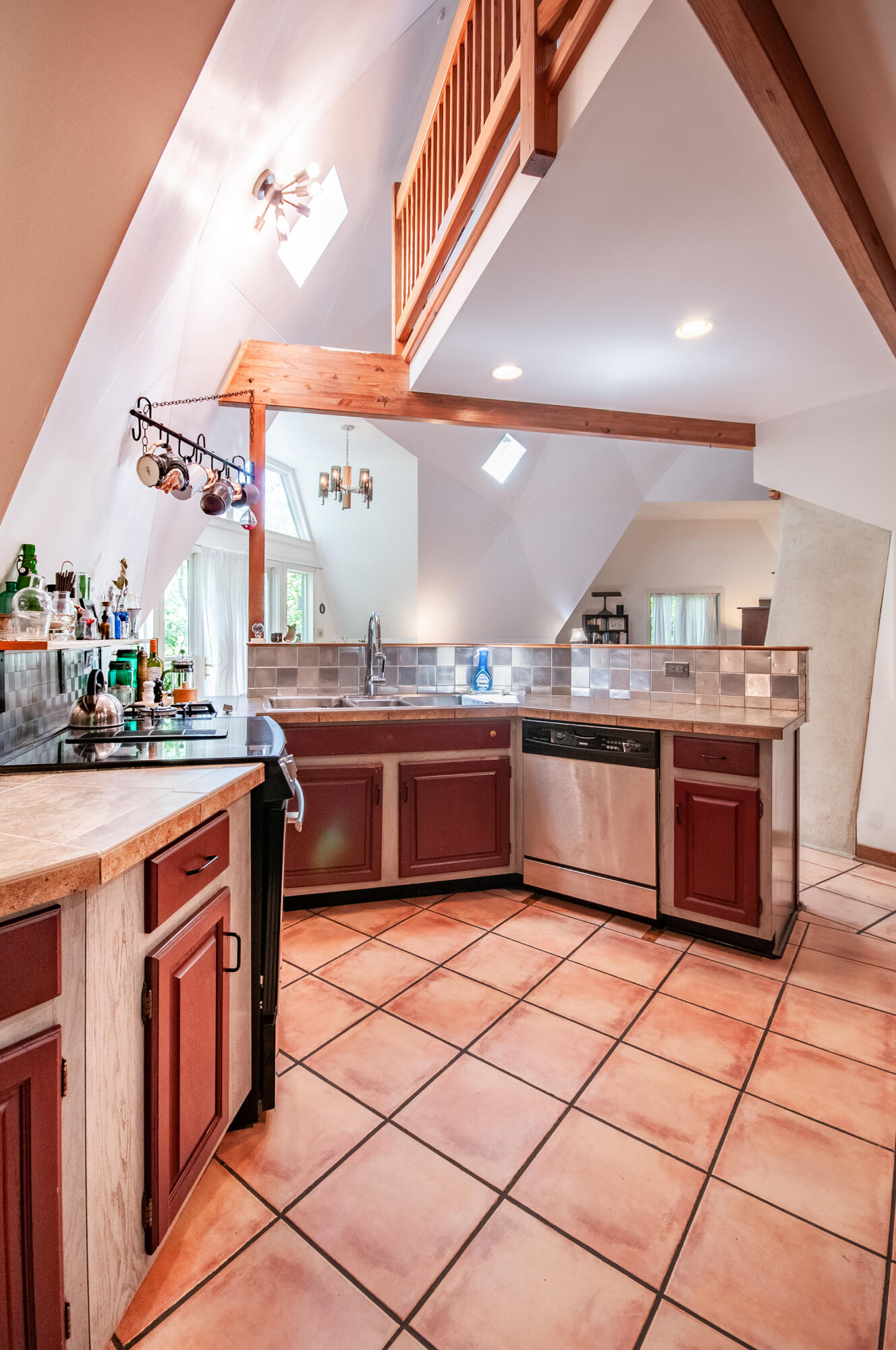 68 Little House Ln