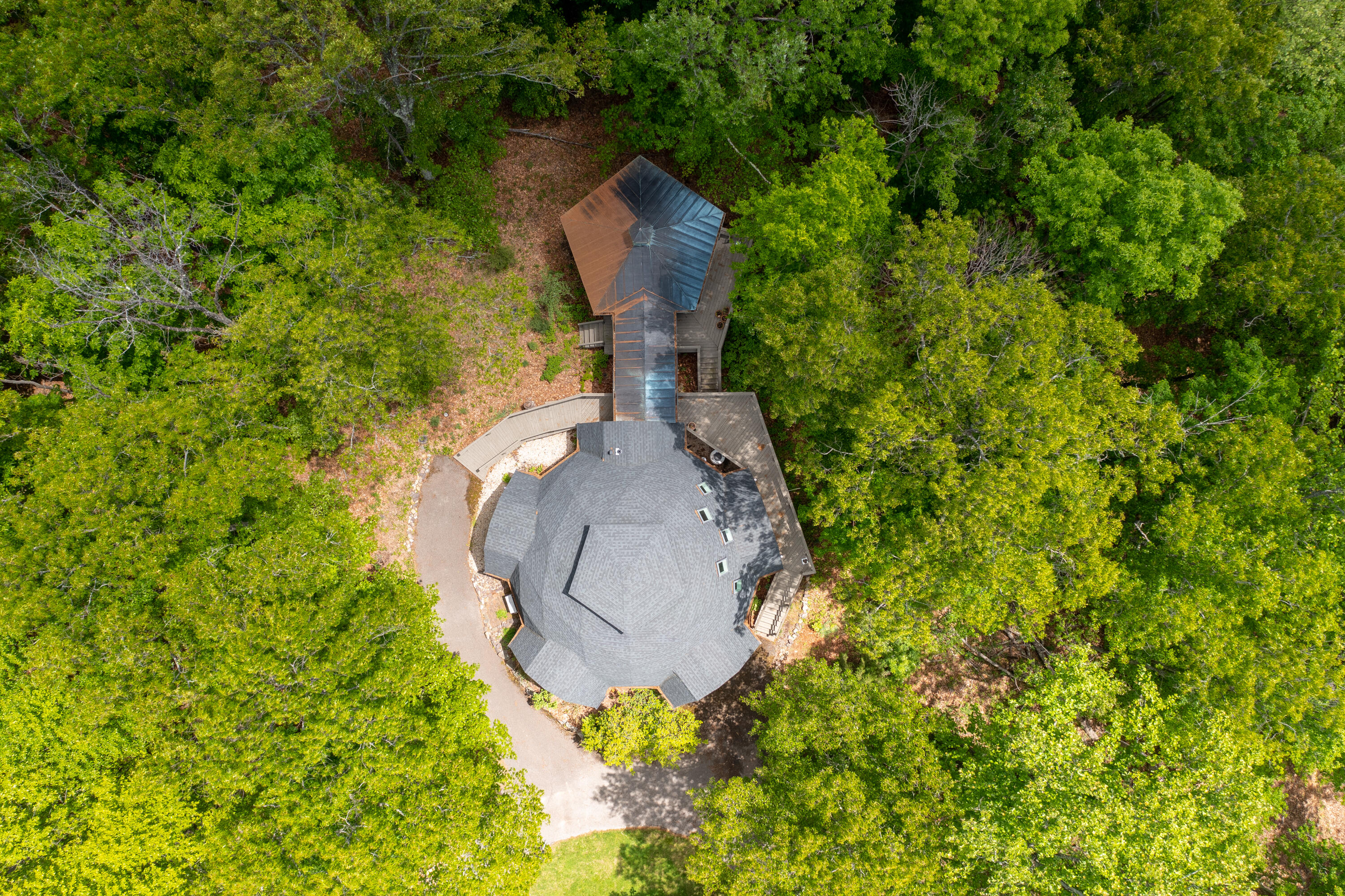 68 Little House Ln