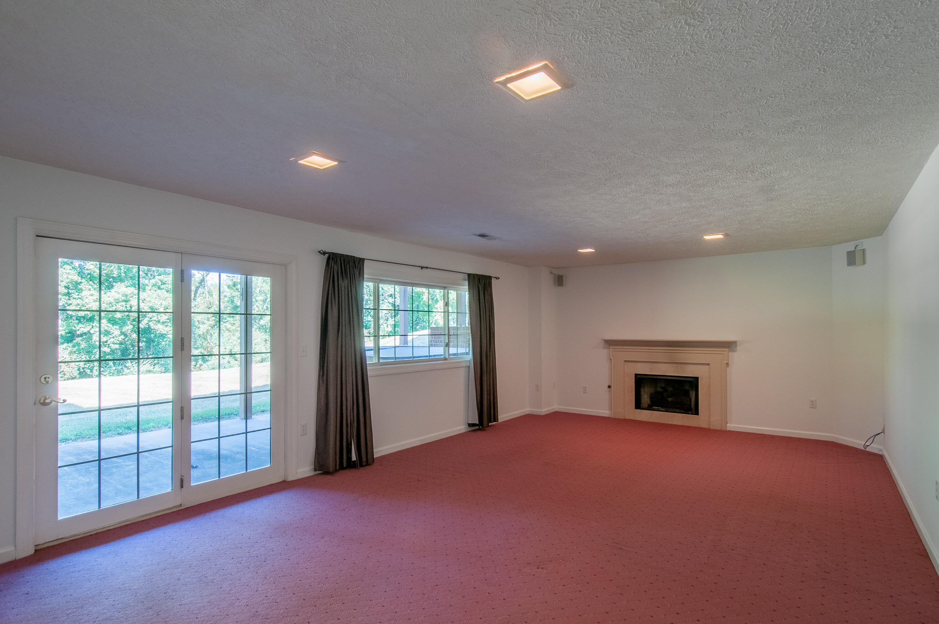15 High Meadow Dr