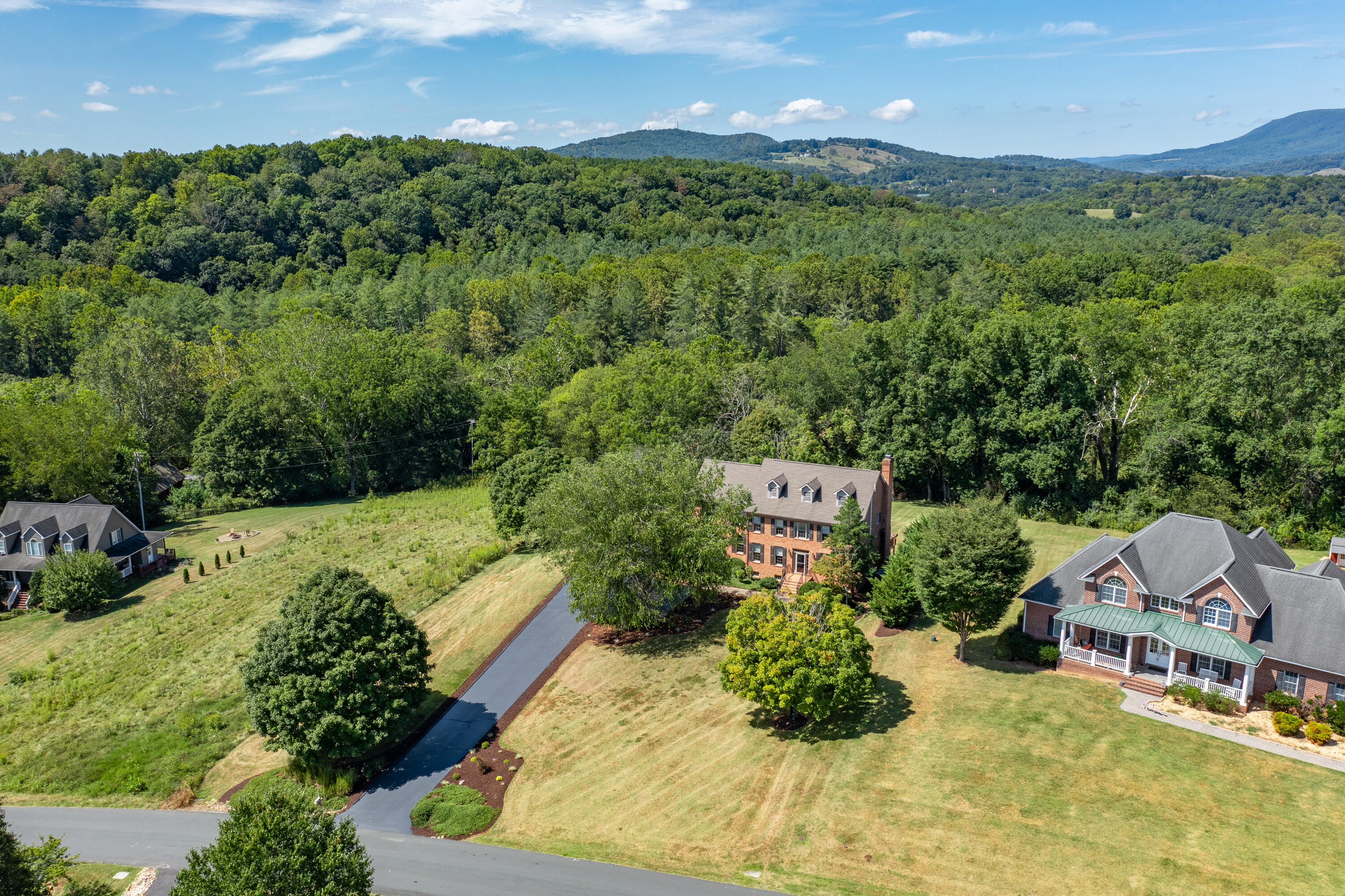 15 High Meadow Dr