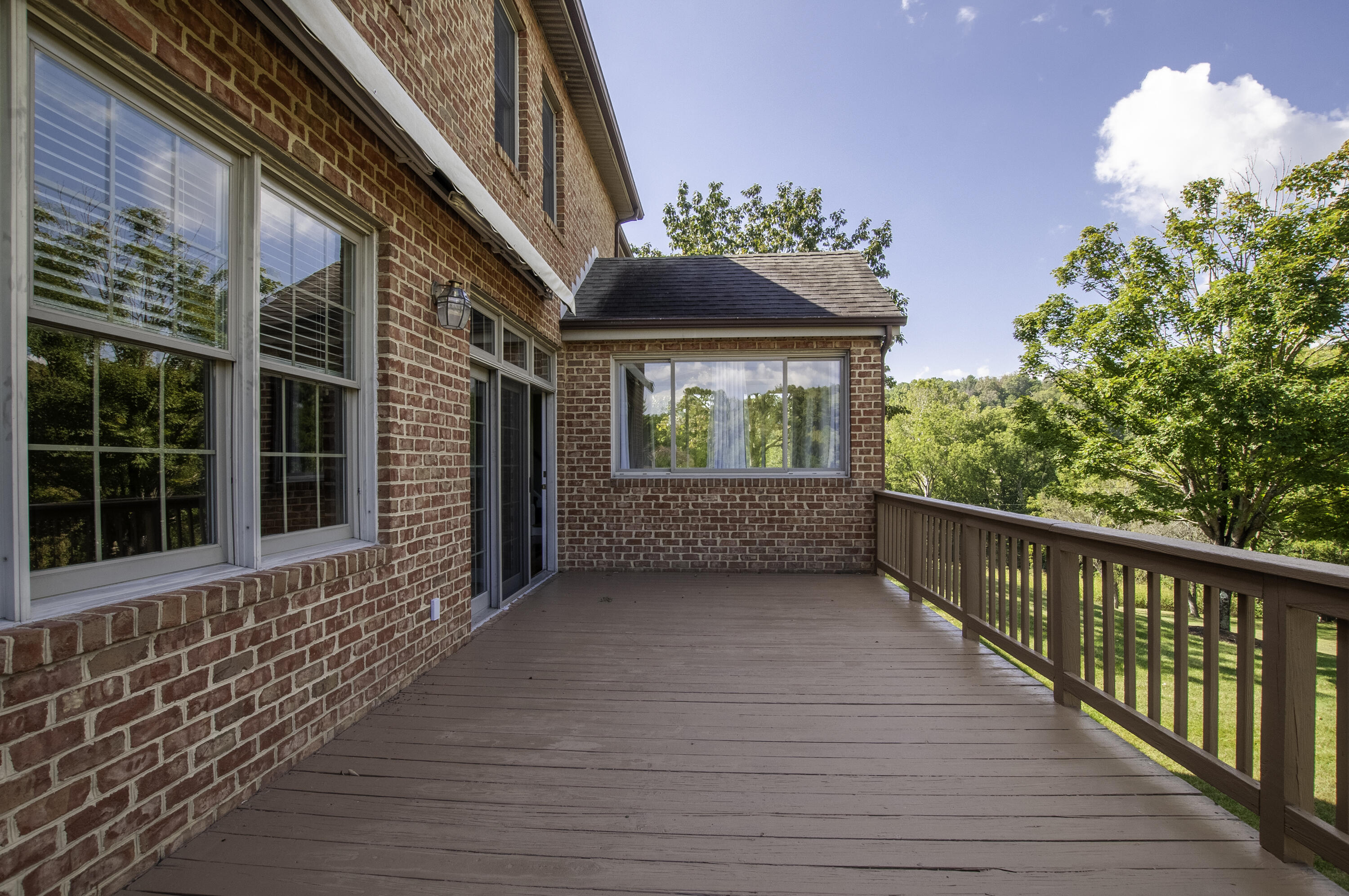 15 High Meadow Dr
